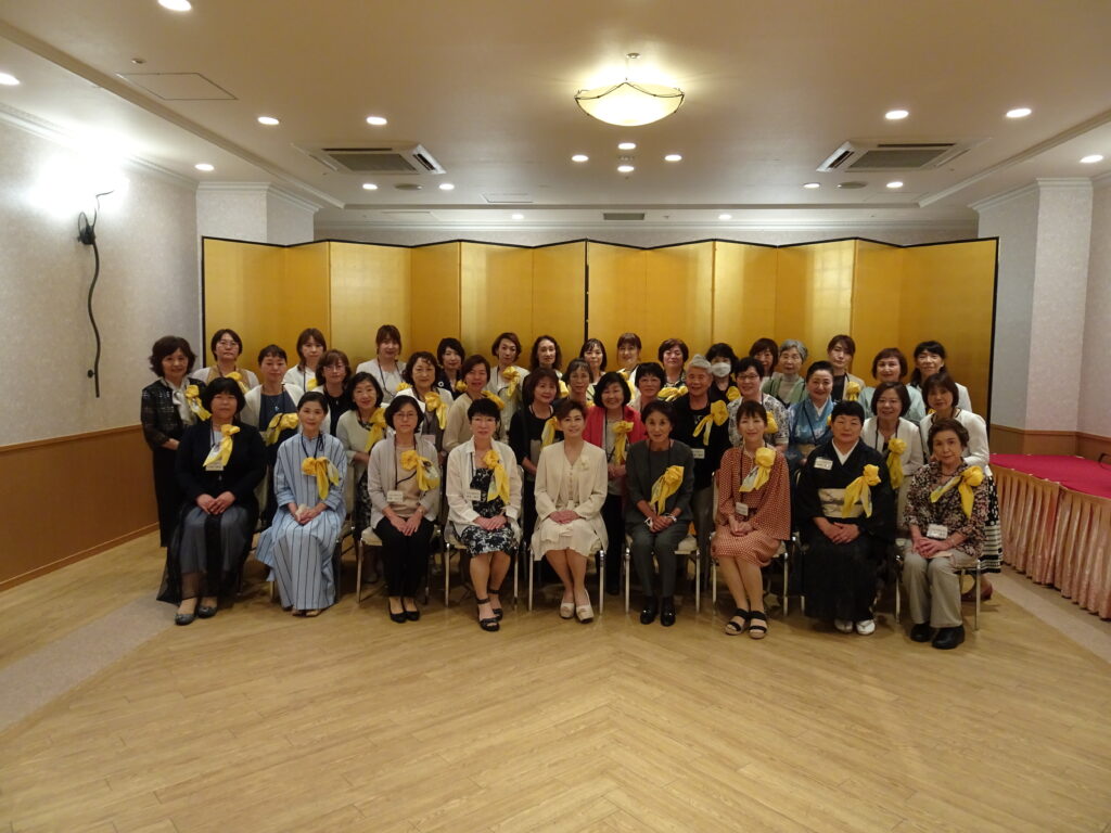 女性会集合写真
